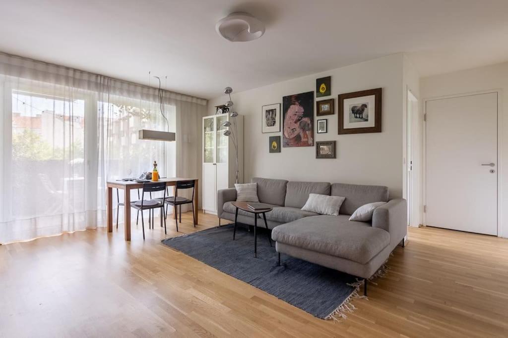 Dream Apartment - Central And Quiet With Ac And Free Parking Garage Виена Екстериор снимка