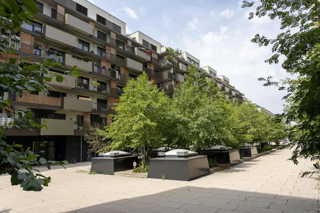 Dream Apartment - Central And Quiet With Ac And Free Parking Garage Виена Екстериор снимка