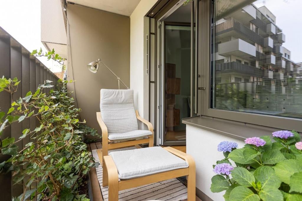 Dream Apartment - Central And Quiet With Ac And Free Parking Garage Виена Екстериор снимка