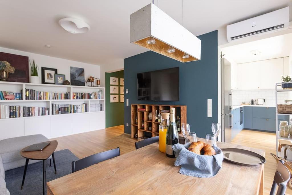 Dream Apartment - Central And Quiet With Ac And Free Parking Garage Виена Екстериор снимка